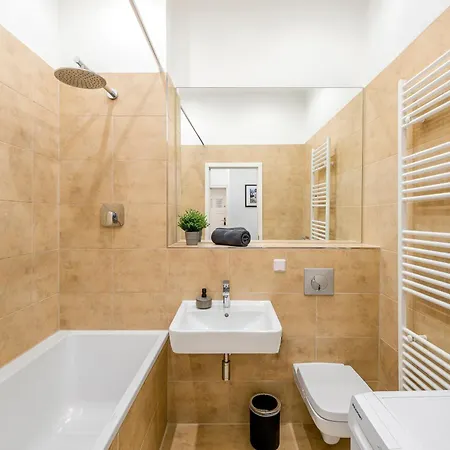 The Uckermuender - Group Flat In Berlin, Family-friendly, 2br, 2- 4 Guests ベルリン
